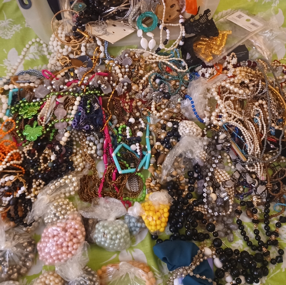 Huge 20lbs +++ Vintage to Now Jewelry Lot